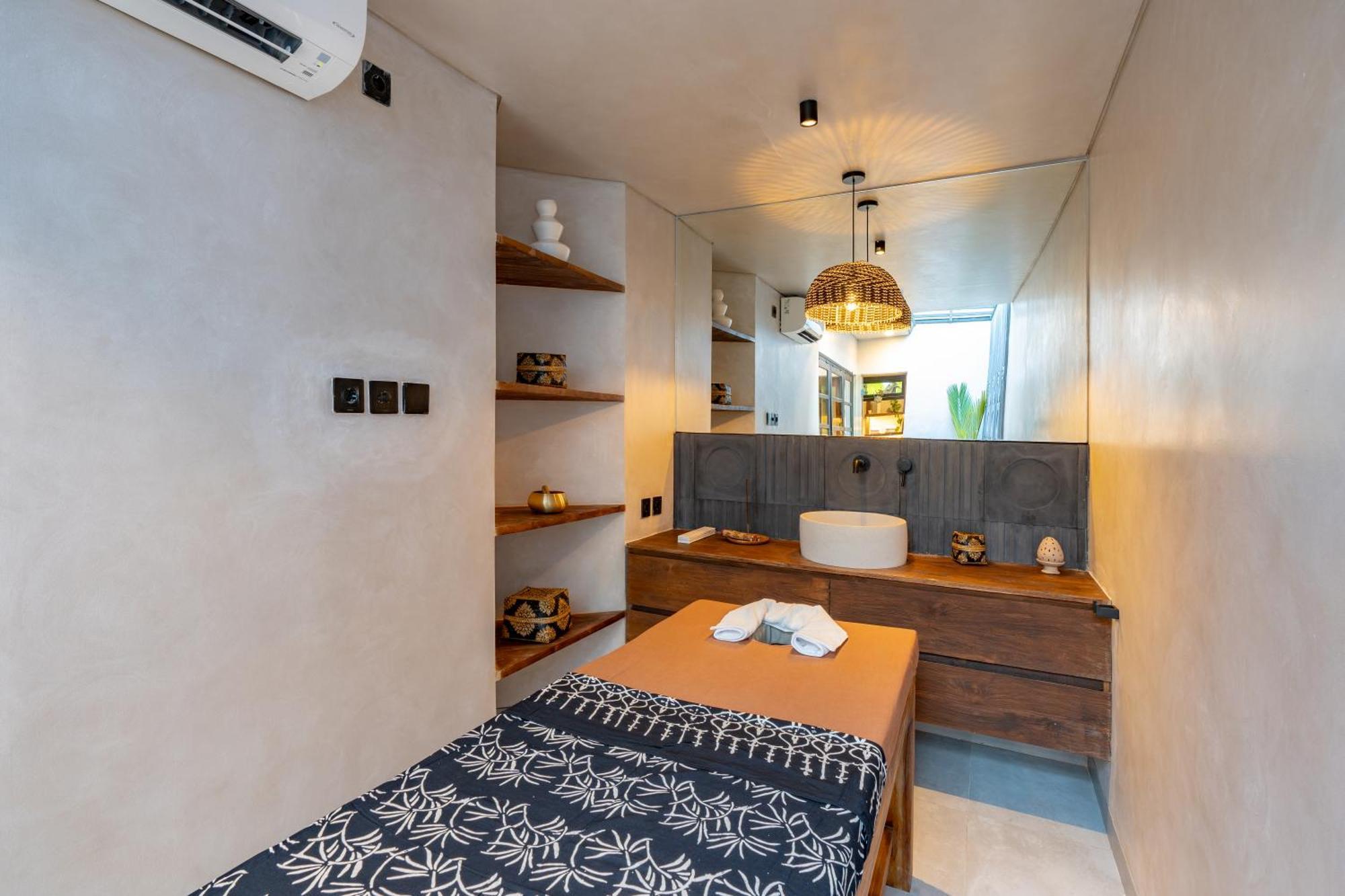 Villa Zee Design & Sanur (Bali)